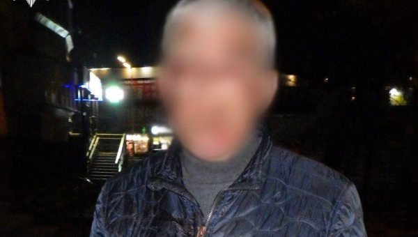 У Дарницькому районі Києва водій відкрив вогонь по пішоходу, який переходив дорогу в недозволеному місці, повідомили у столичній поліції